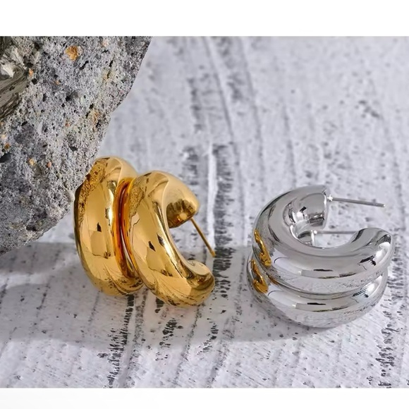 14K Gold Plated Oversized Hoop Earrings - Picture 2 of 3